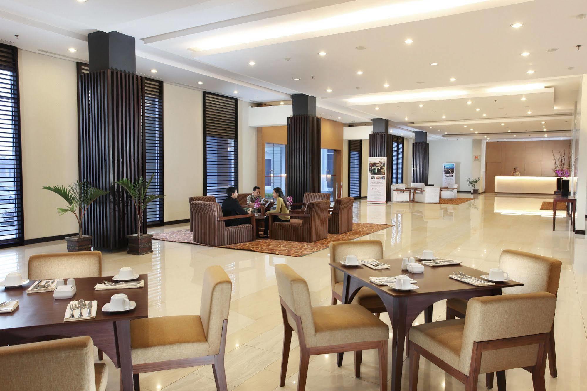 Swiss-Belinn ปังกาลันบุน ภายนอก รูปภาพ