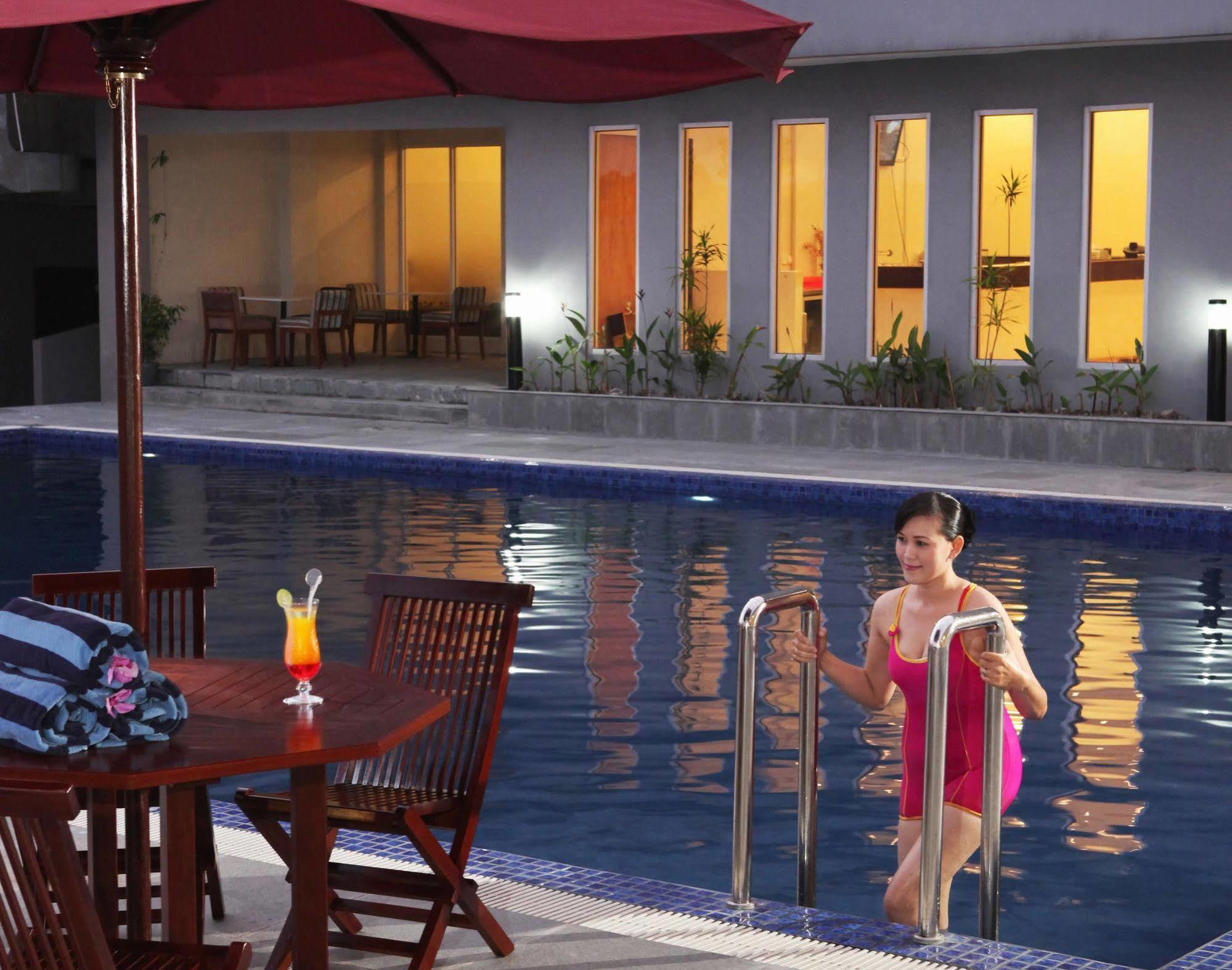 Swiss-Belinn ปังกาลันบุน ภายนอก รูปภาพ